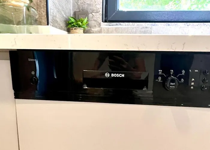 Leos Apart1 アパート