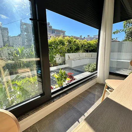 Apartamento Leos Apartments 1 With Garden Near To Beach Side