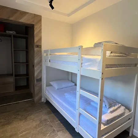Leos Apart1 Apartamento