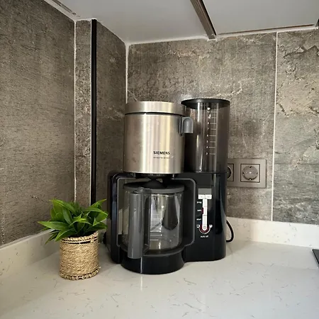 Leos Apart1 Apartment *