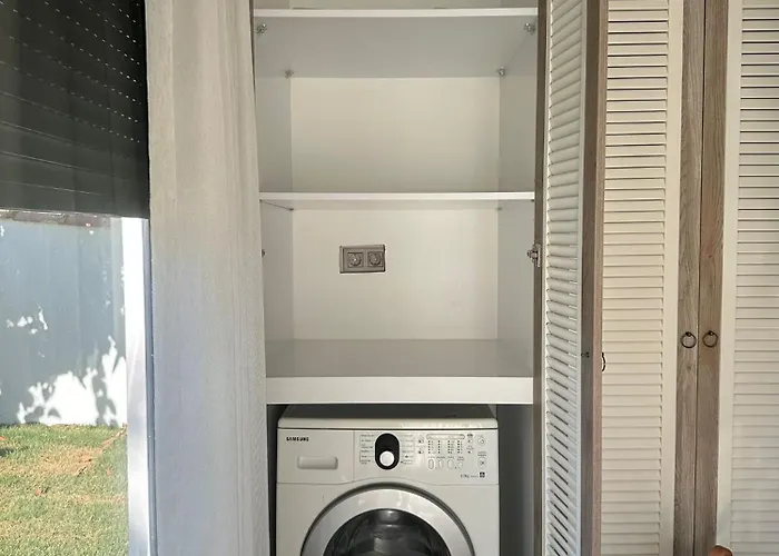 Leos Apart1 Apartment *